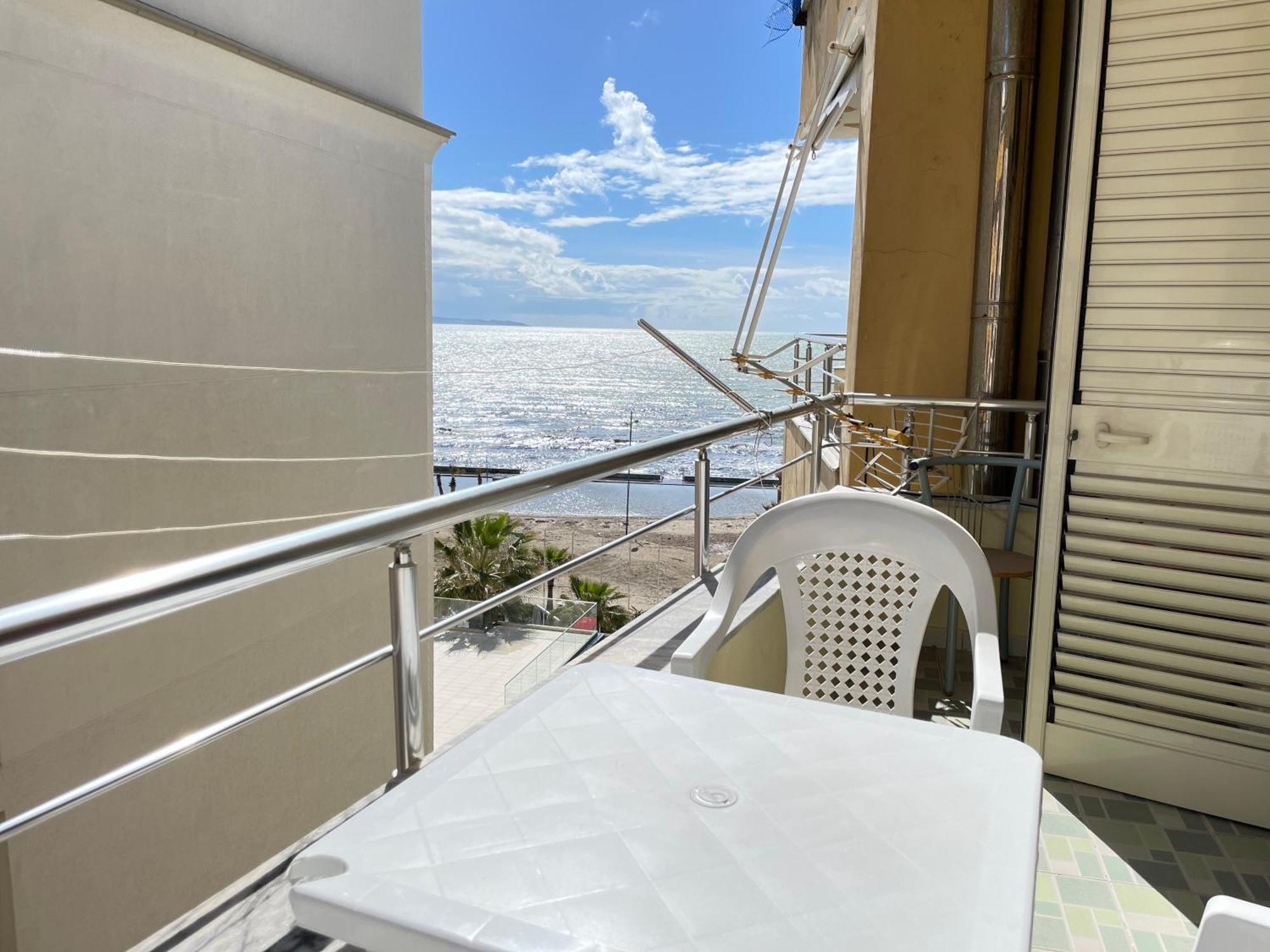 H&G Seaview Apartments Durrës Eksteriør billede